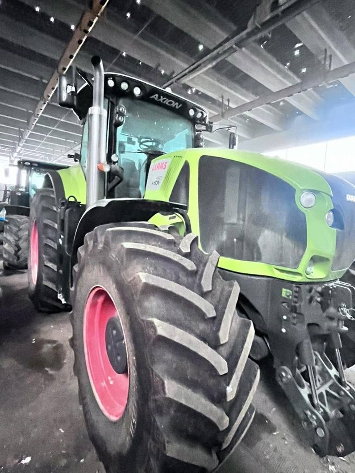 Tracteur agricole Claas Axion 950 Cmatic