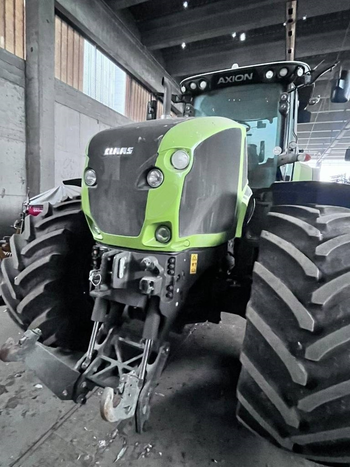 Tracteur agricole Claas Axion 950 Cmatic