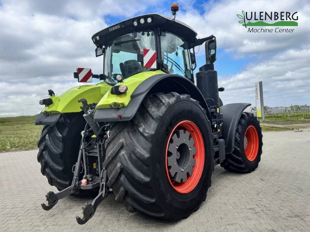 Tracteur agricole Claas Axion 960