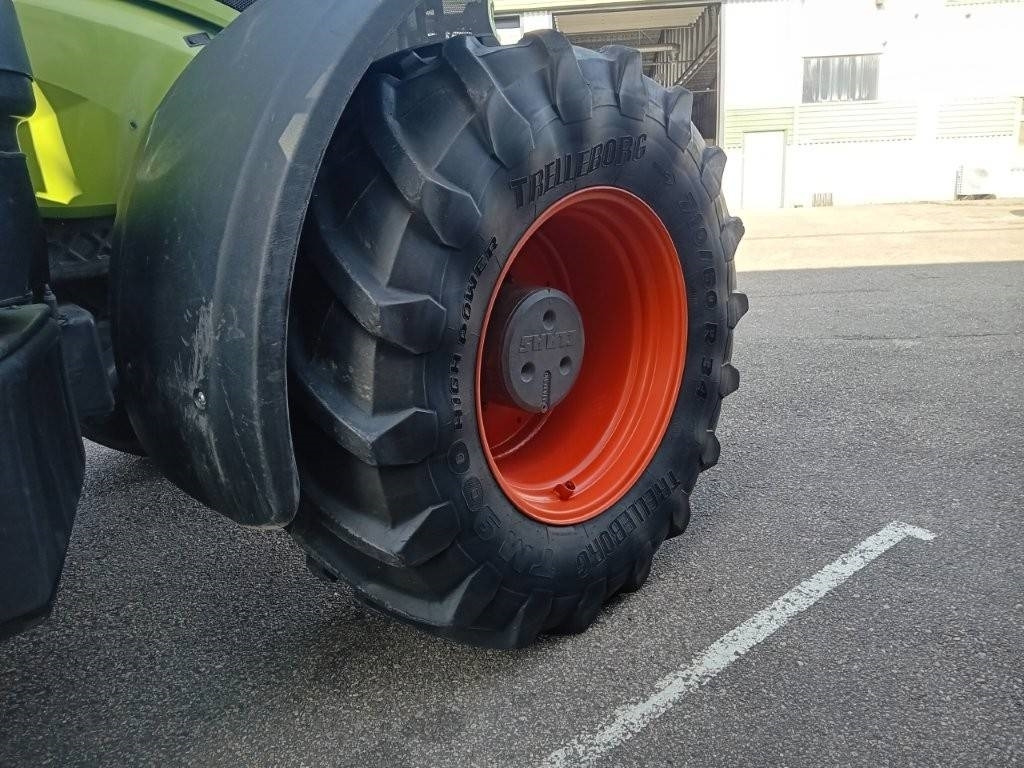 Tracteur agricole Claas Axion 960