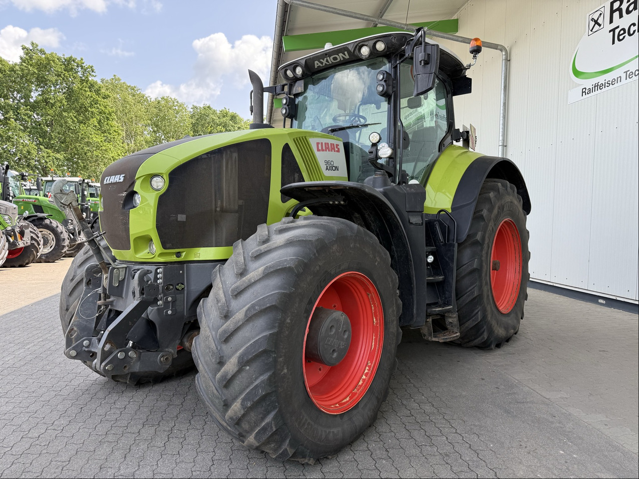 Tracteur agricole Claas Axion 960