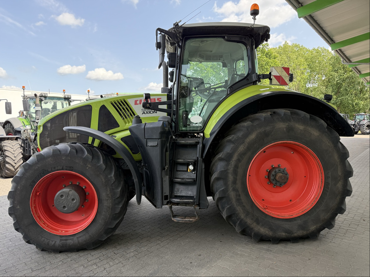 Tracteur agricole Claas Axion 960