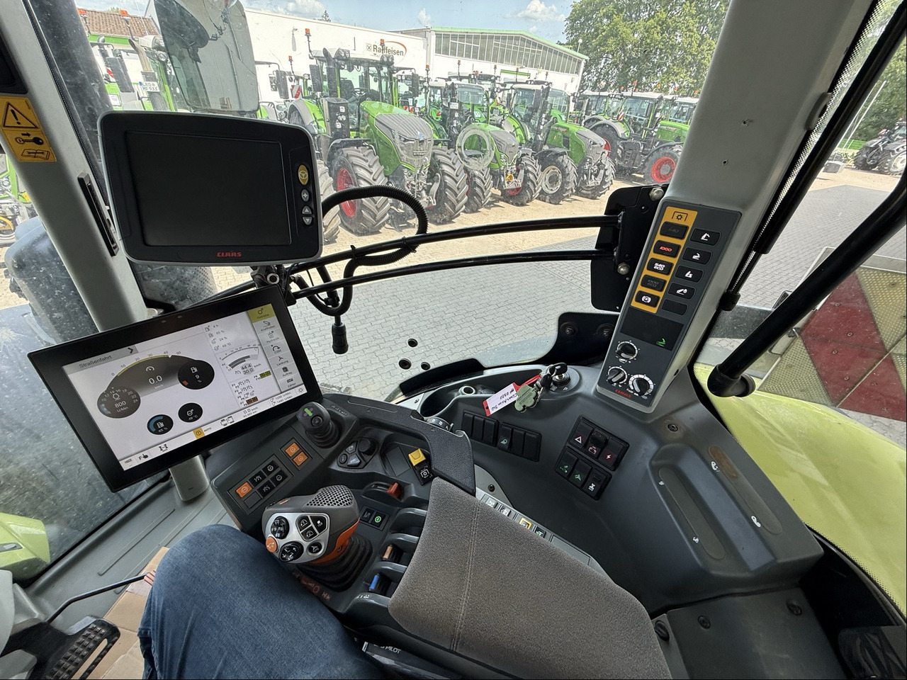 Tracteur agricole Claas Axion 960