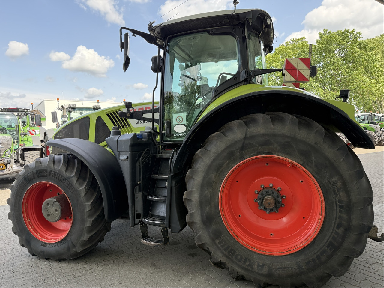 Tracteur agricole Claas Axion 960