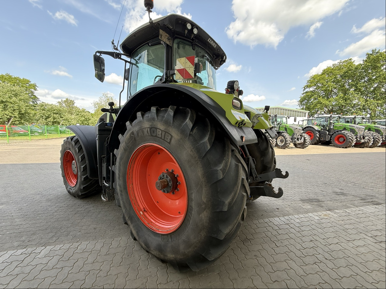 Tracteur agricole Claas Axion 960