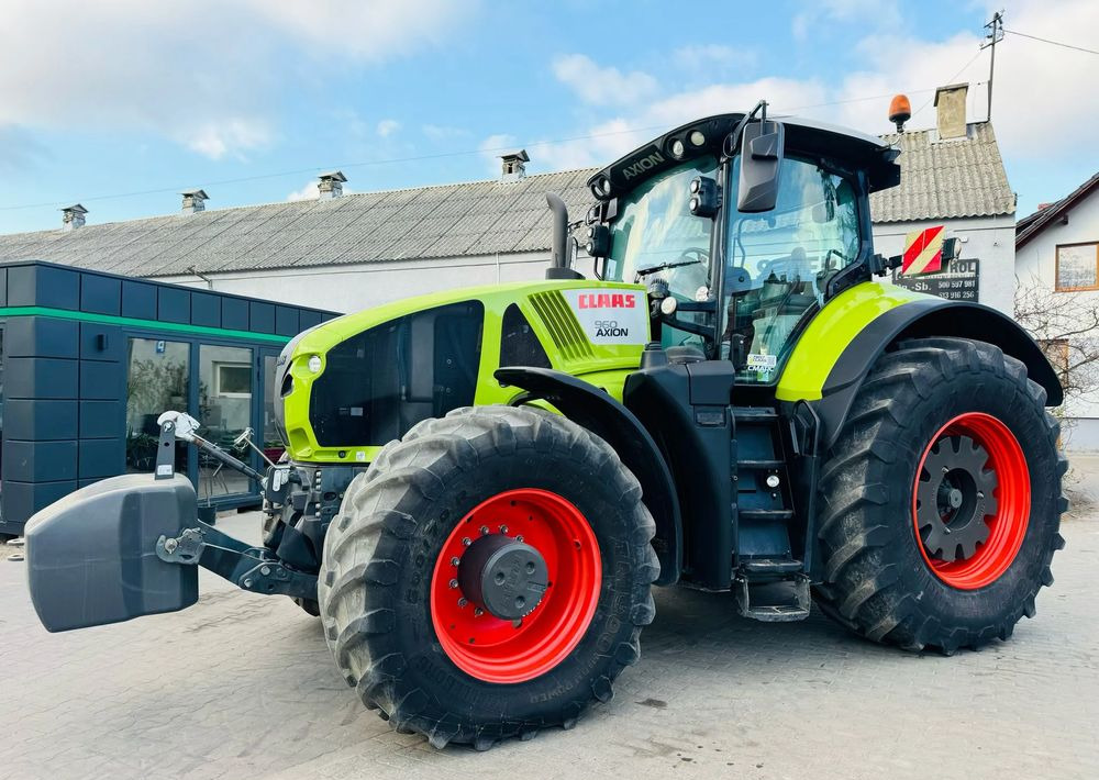 Tracteur agricole Claas Axion 960