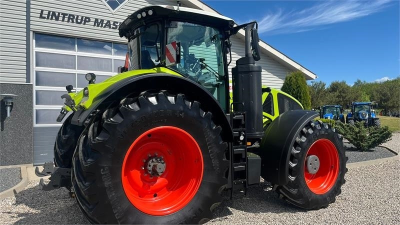 Tracteur agricole Claas Axion 960 Med GPS anlæg og stor dæk montering. Dan