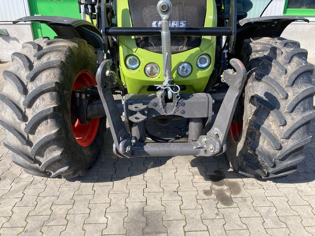 Tracteur agricole Claas Axos 310