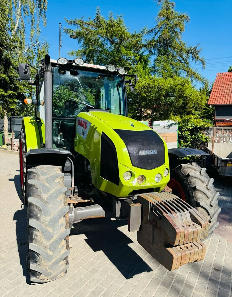 Tracteur agricole Claas Axos 330