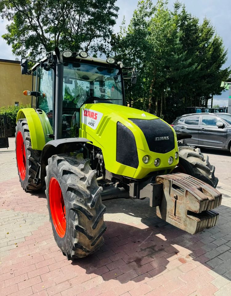 Tracteur agricole Claas Axos 330
