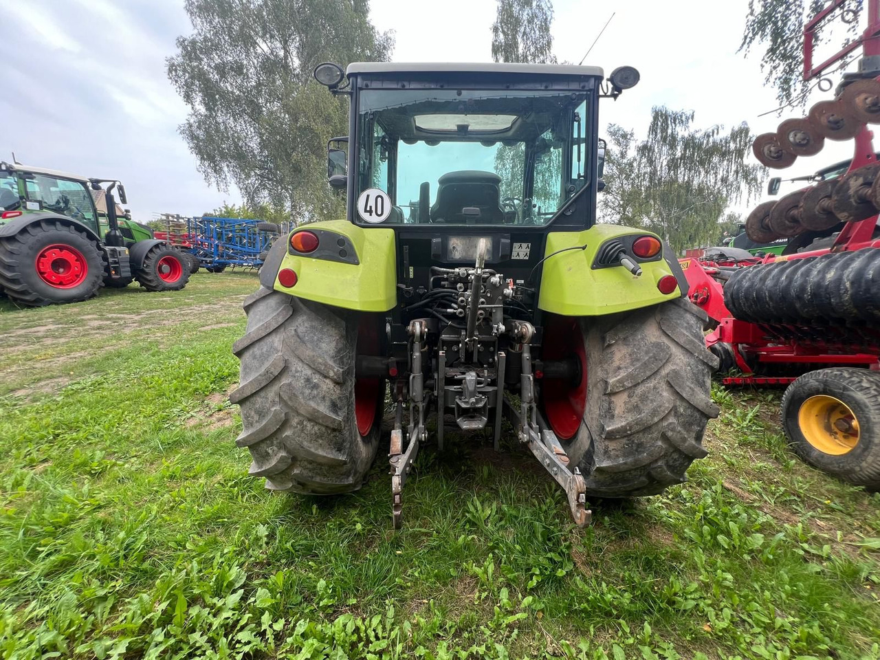 Tracteur agricole Claas Axos 340