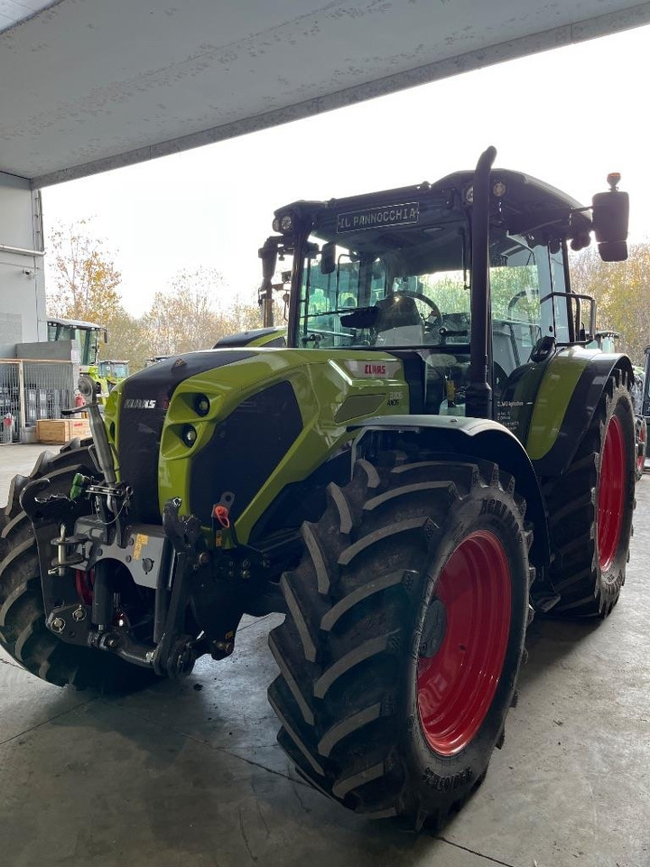Tracteur agricole Claas Axos 3.105