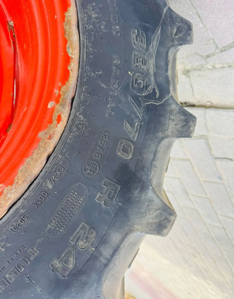 Tracteur agricole Claas Celtis 446 RX