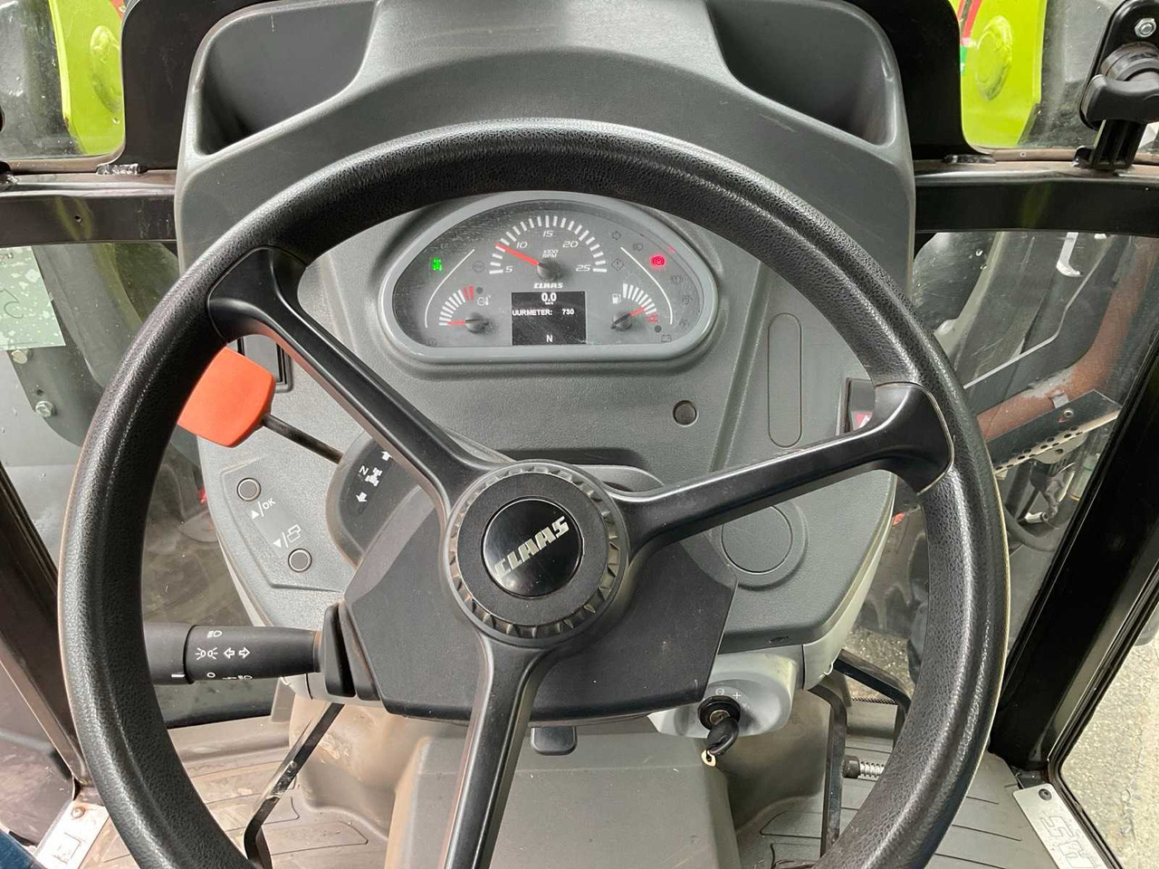 Tracteur agricole Claas Elios 210