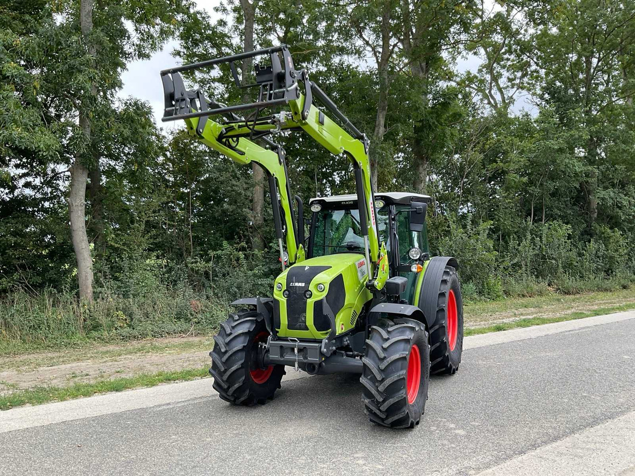 Tracteur agricole Claas Elios 210