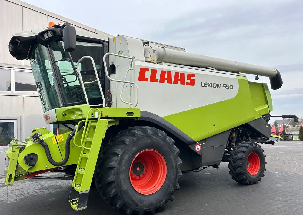 Tracteur agricole Claas Lexion 550