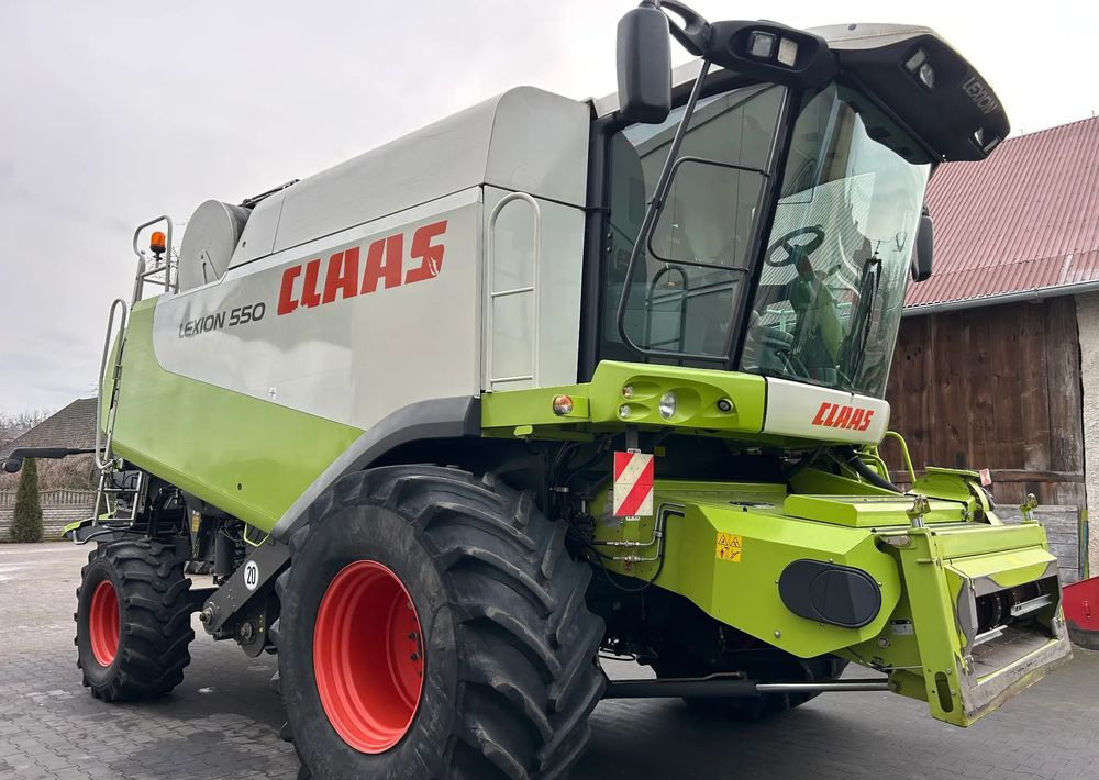 Tracteur agricole Claas Lexion 550
