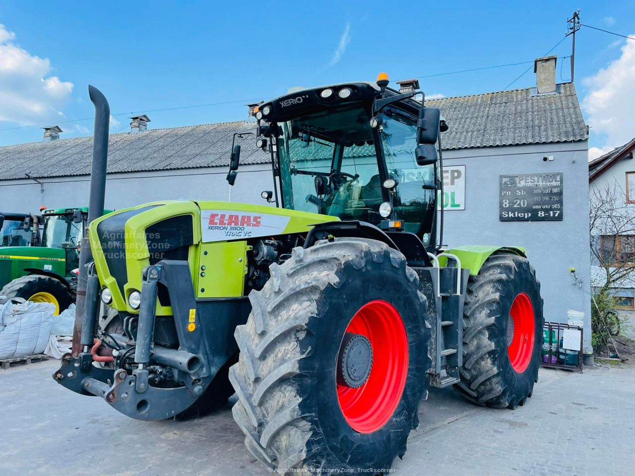 Tracteur agricole Claas XERION 3800