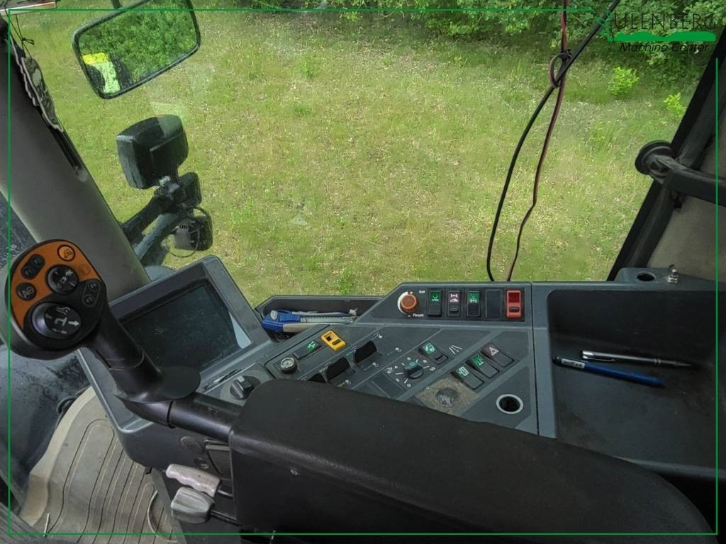 Tracteur agricole Claas Xerion 3300 Trac