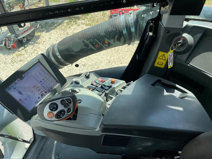 Tracteur agricole Claas Xerion 4000