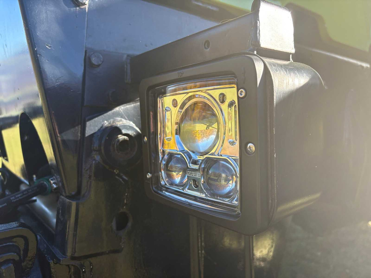 Tracteur agricole DAIMLER-BENZ MB-TRAC 1300 FRONT LOADER