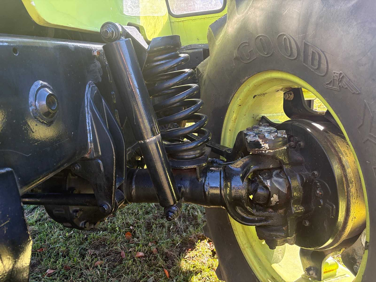 Tracteur agricole DAIMLER-BENZ MB-TRAC 1300 FRONT LOADER