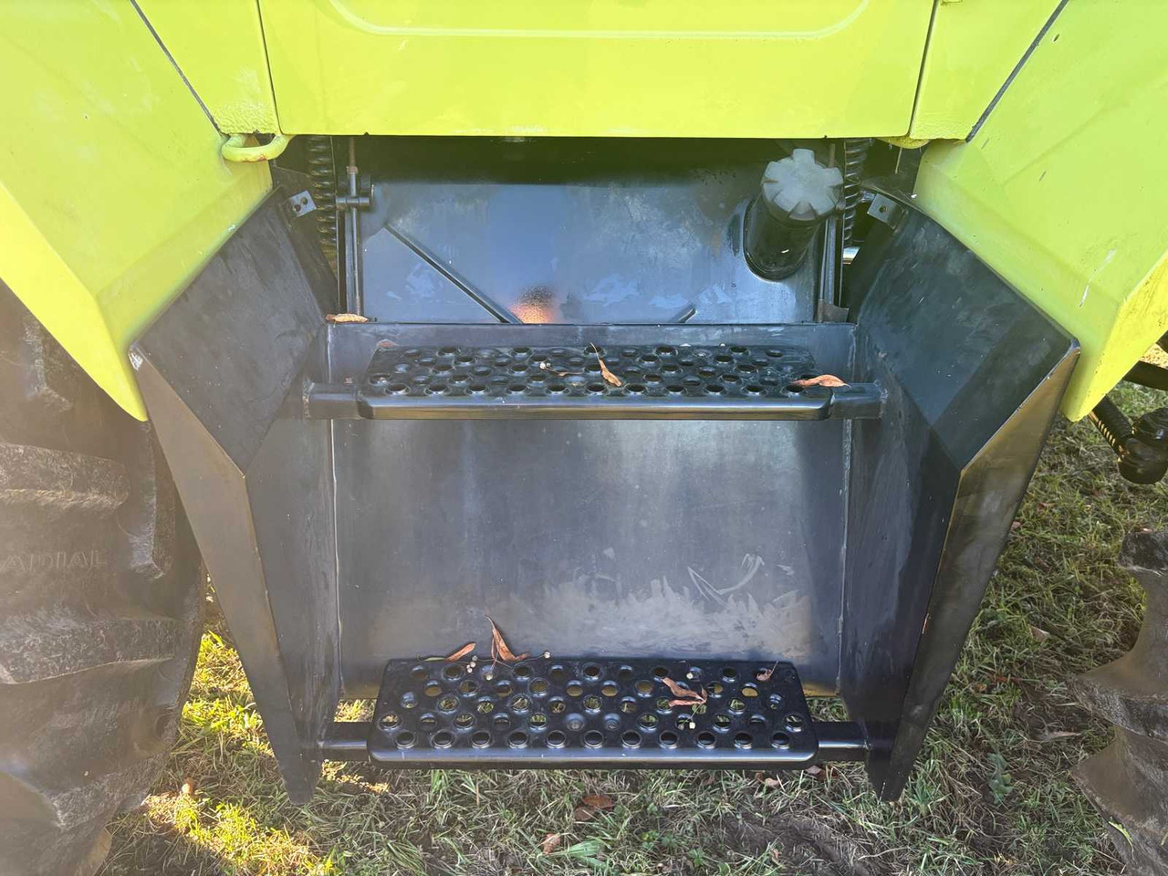 Tracteur agricole DAIMLER-BENZ MB-TRAC 1300 FRONT LOADER