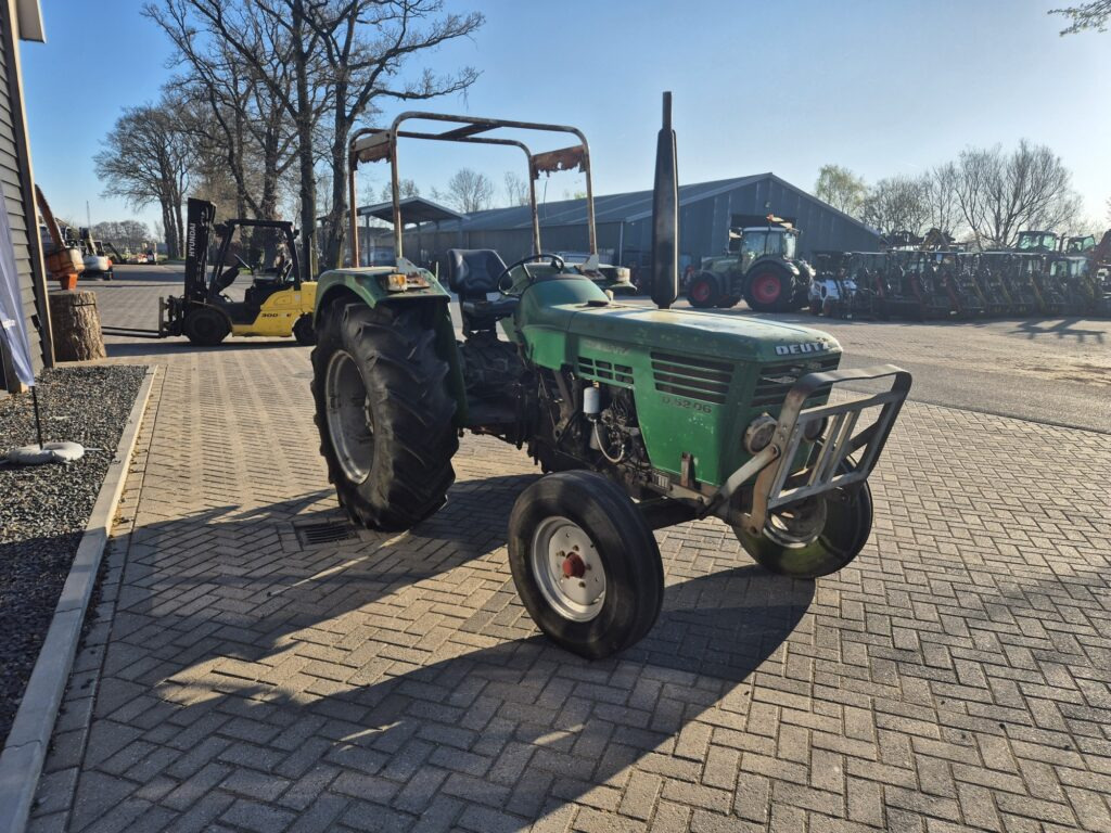 Tracteur agricole DEUTZ D5206
