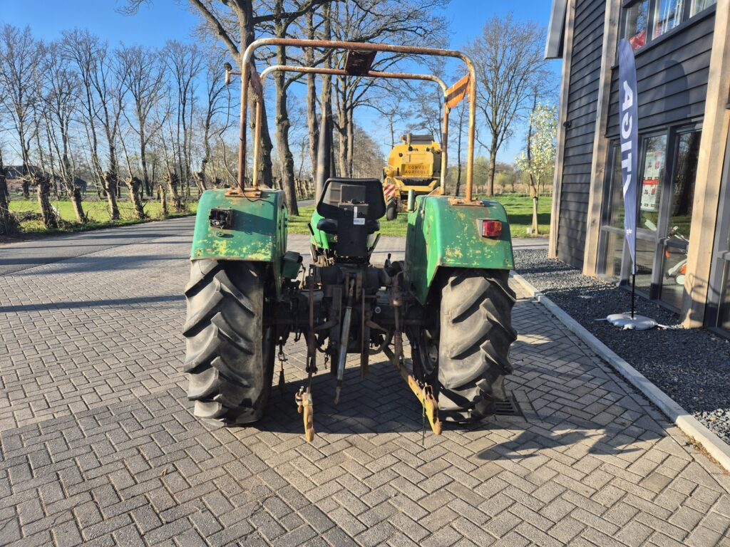 Tracteur agricole DEUTZ D5206