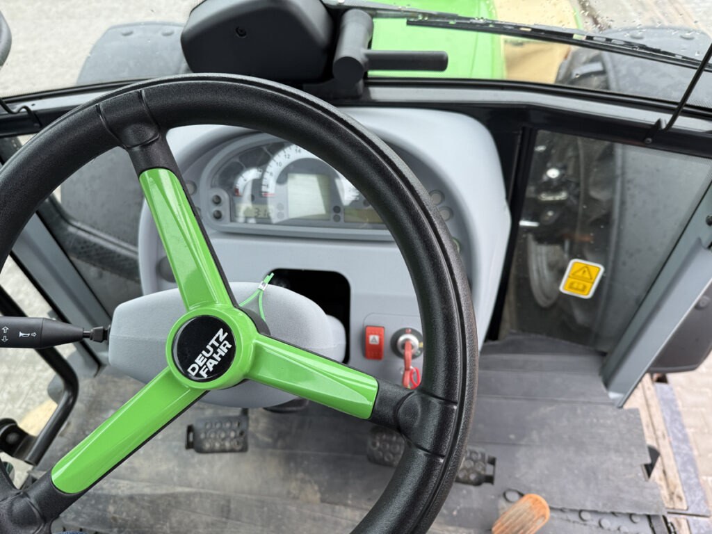 Tracteur agricole DEUTZ FAHR Agrofarm 115G