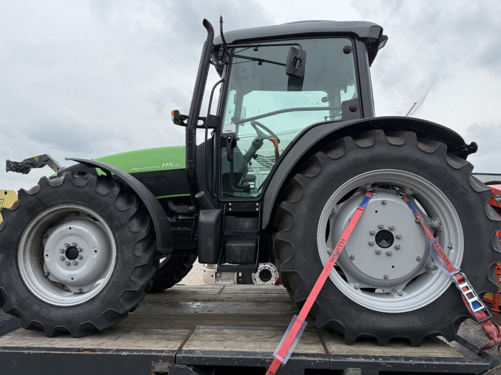 Tracteur agricole DEUTZ FAHR Agrofarm 115G