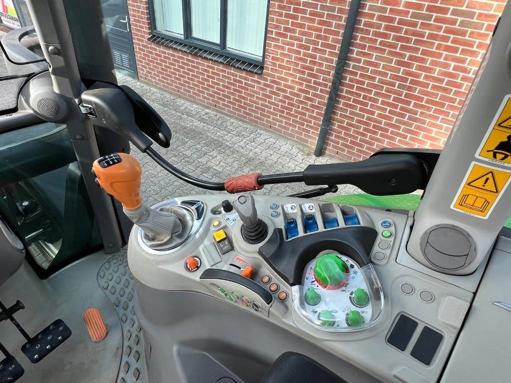 Tracteur agricole Deutz Agrotron 6140