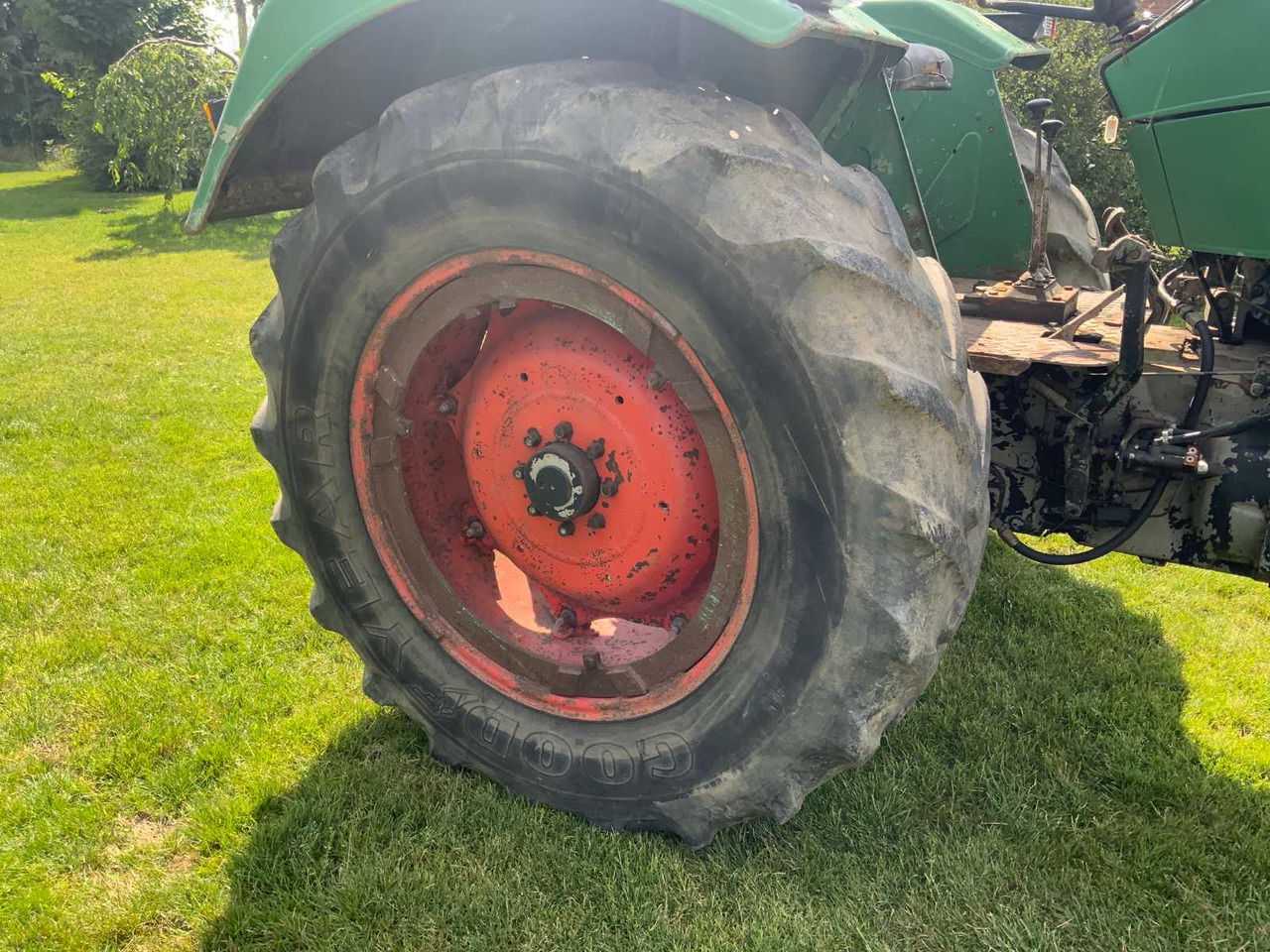 Tracteur agricole Deutz D8006