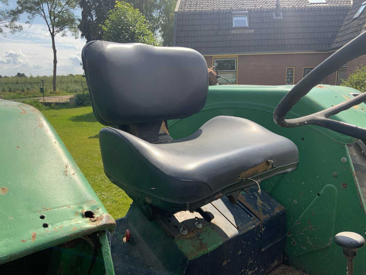 Tracteur agricole Deutz D8006