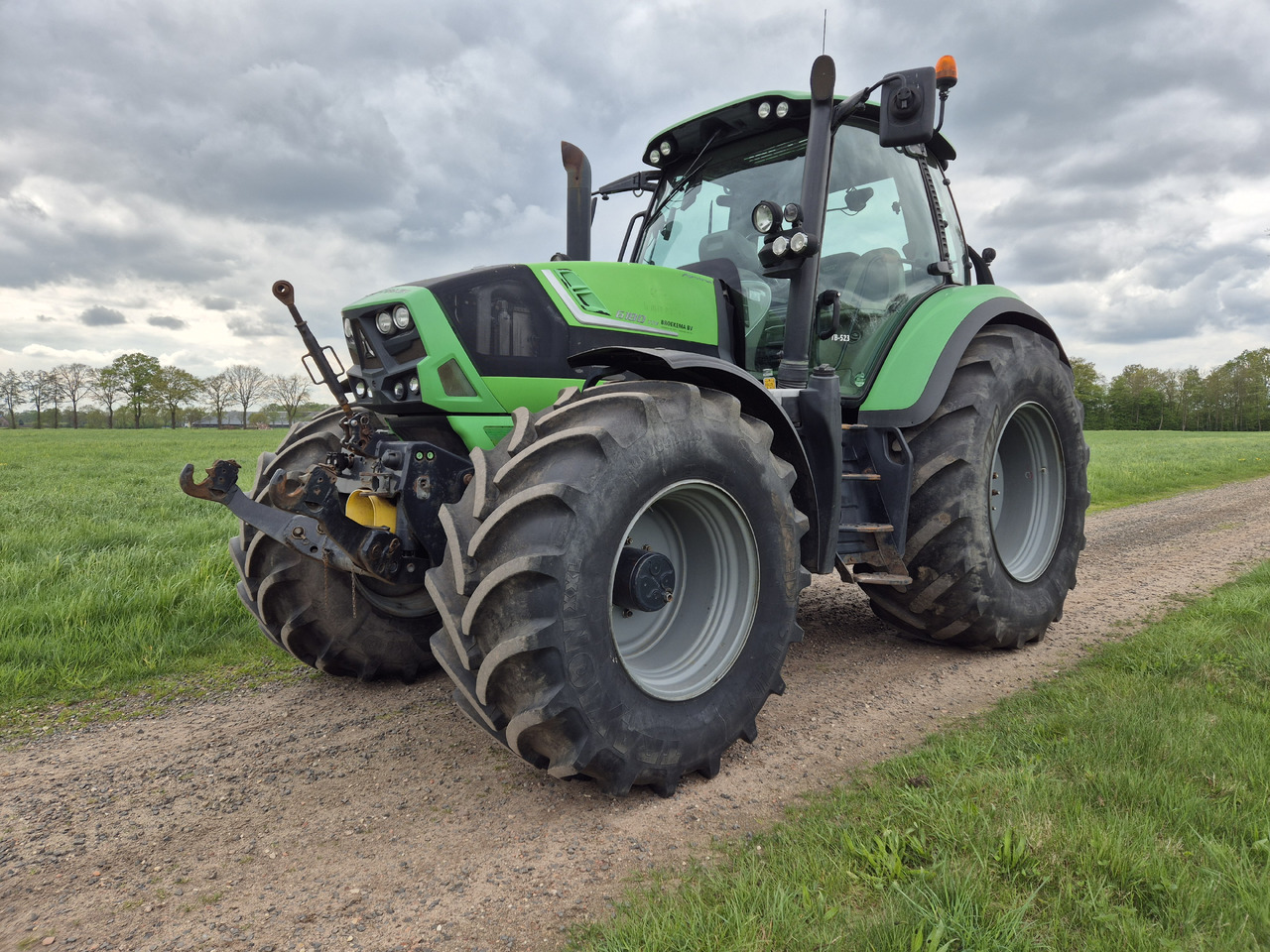 Tracteur agricole Deutz Fahr 6180 TTV met Front Hef / PTO