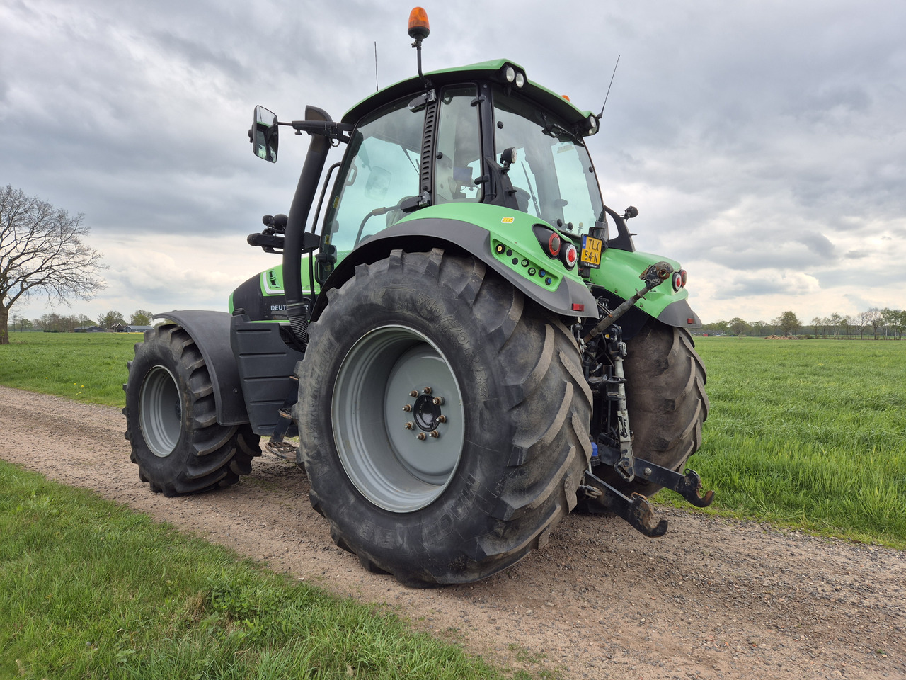 Tracteur agricole Deutz Fahr 6180 TTV met Front Hef / PTO