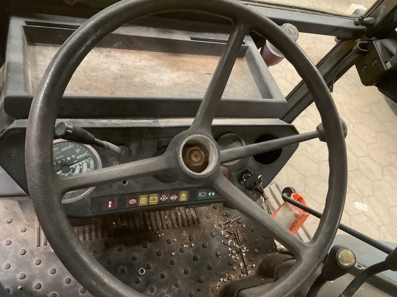 Tracteur agricole Deutz-Fahr D1067-T