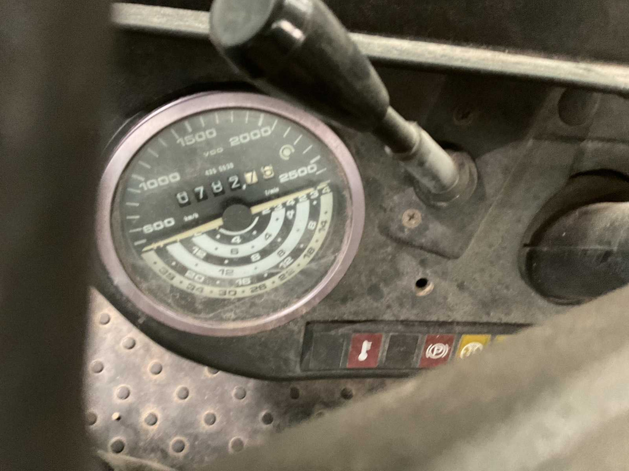 Tracteur agricole Deutz-Fahr D1067-T