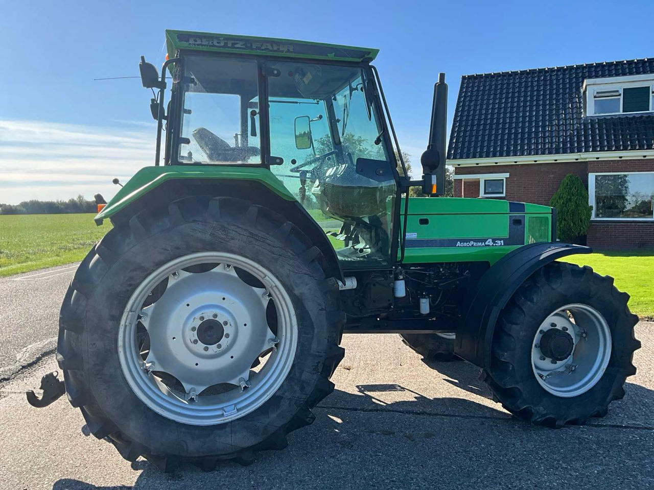 Tracteur agricole Deutz-Fahrenheit AgroPrima 4.31