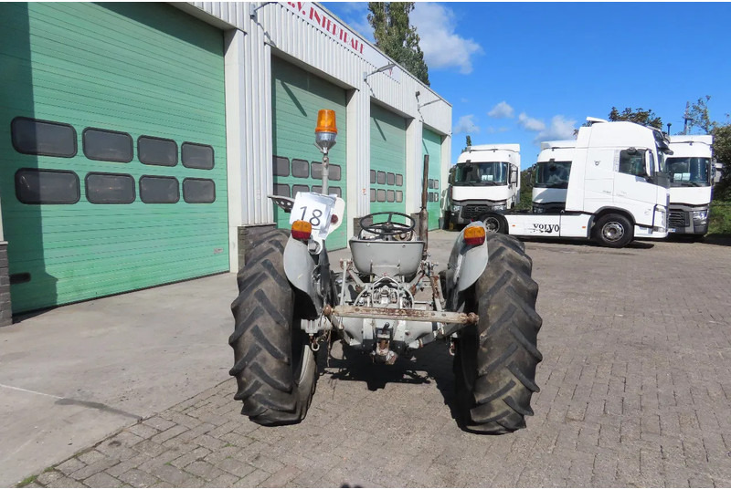 Tracteur agricole Diversen FERGUSON tractor
