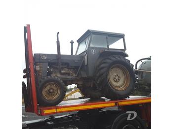 Ebro perkins de 3610 cm3 160E - Tracteur agricole