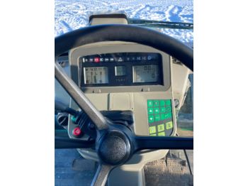Tracteur agricole FENDT 412 Vario