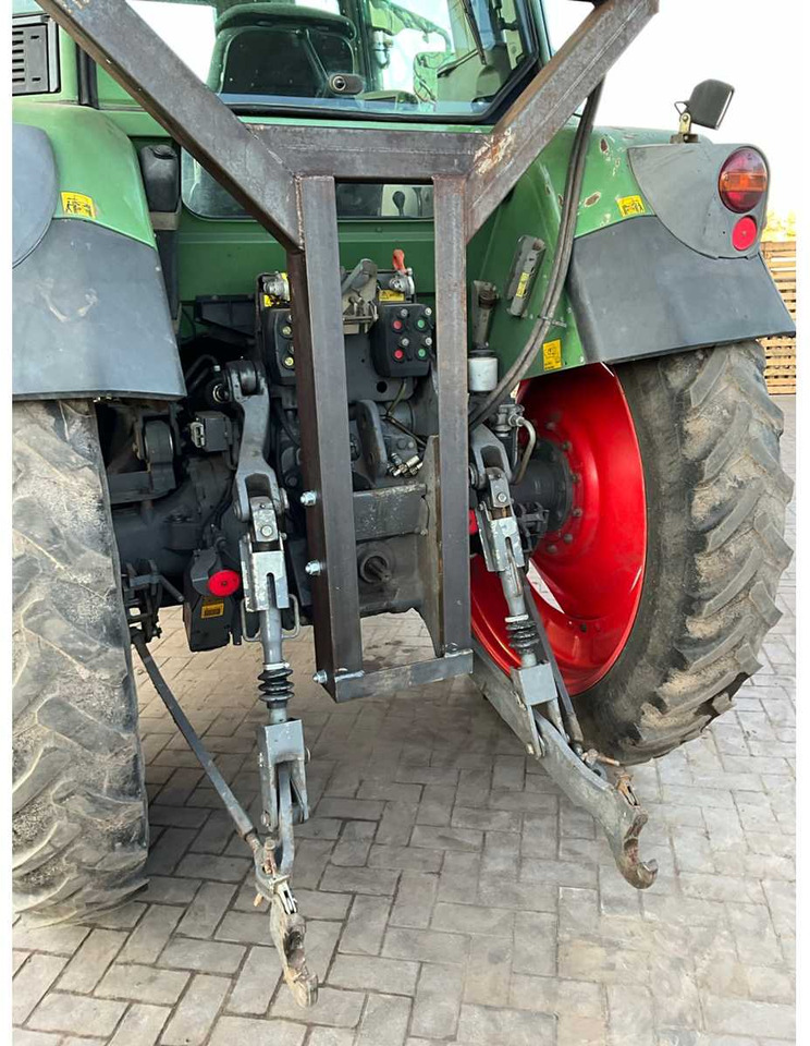 Tracteur agricole FENDT ALL-WHEEL DRIVE AGRICULTURAL TRACTOR (C)