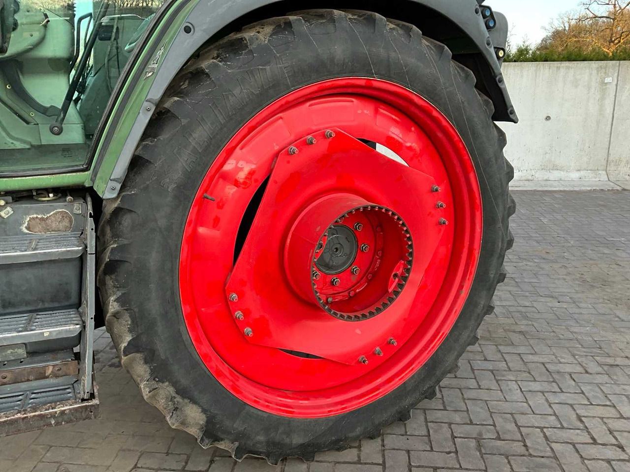 Tracteur agricole FENDT ALL-WHEEL DRIVE AGRICULTURAL TRACTOR (C)