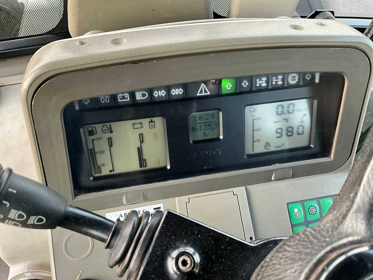 Tracteur agricole FENDT ALL-WHEEL DRIVE AGRICULTURAL TRACTOR (C)