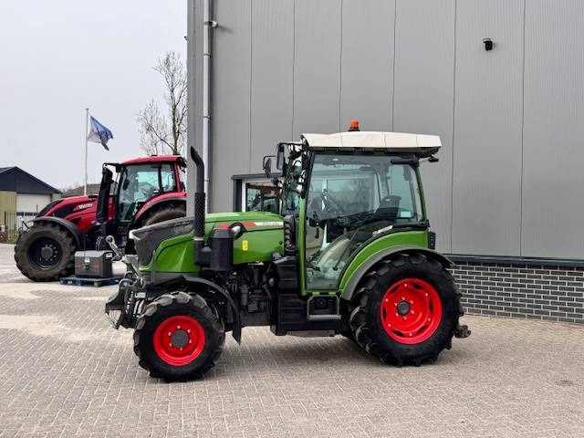 Tracteur agricole Fendt 211v Profi, 465 uur!