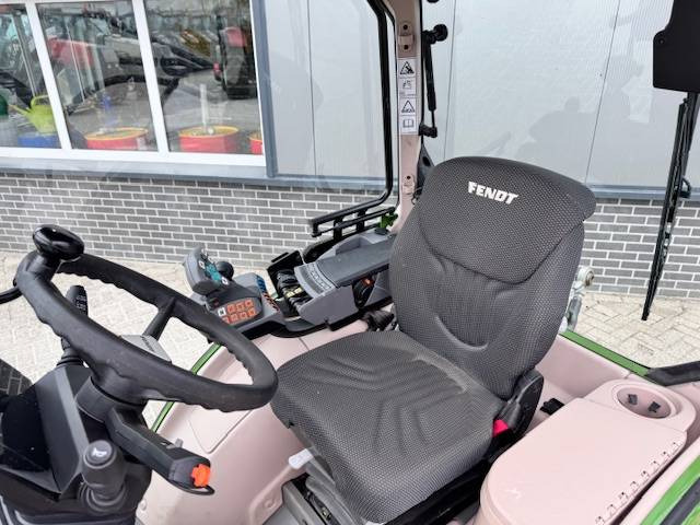 Tracteur agricole Fendt 211v Profi, 465 uur!