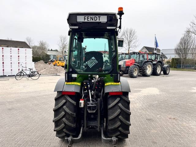 Tracteur agricole Fendt 211v Profi, 465 uur!