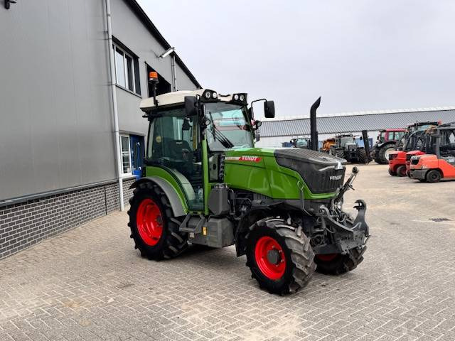 Tracteur agricole Fendt 211v Profi, 465 uur!