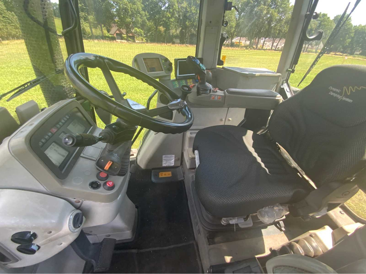 Tracteur agricole Fendt 411 Vario TMS Com 3